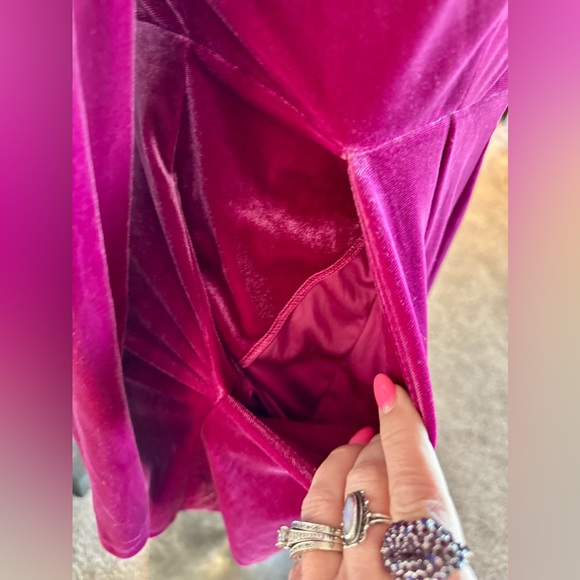 Candies Magenta Pink Velvet Romper - Picture 6 of 12